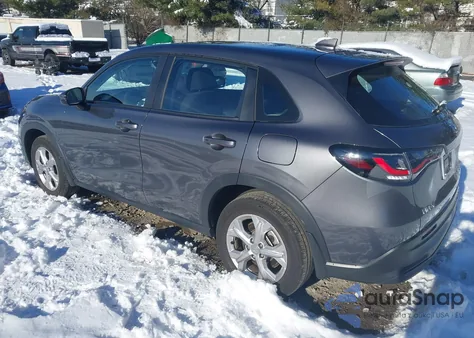 2024 Honda Hr-V Awd Lx z USA, uszkodzony, nr VIN 3CZRZ2H39RM780561